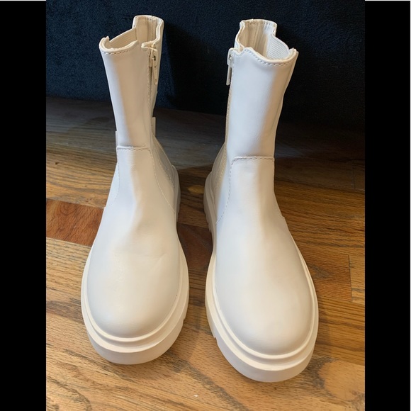 Zara Other - Cream kids Zara boots .. size 2 1/2 .. brand new with tags